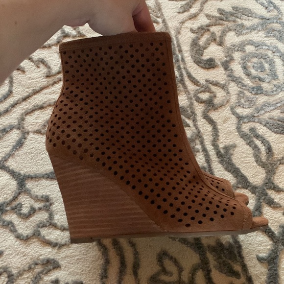 Carlos Santa a peep toe booties - Picture 4 of 6